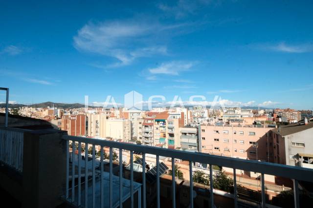 Ático en Venta en Carrer de las Navas de Tolosa en Navas