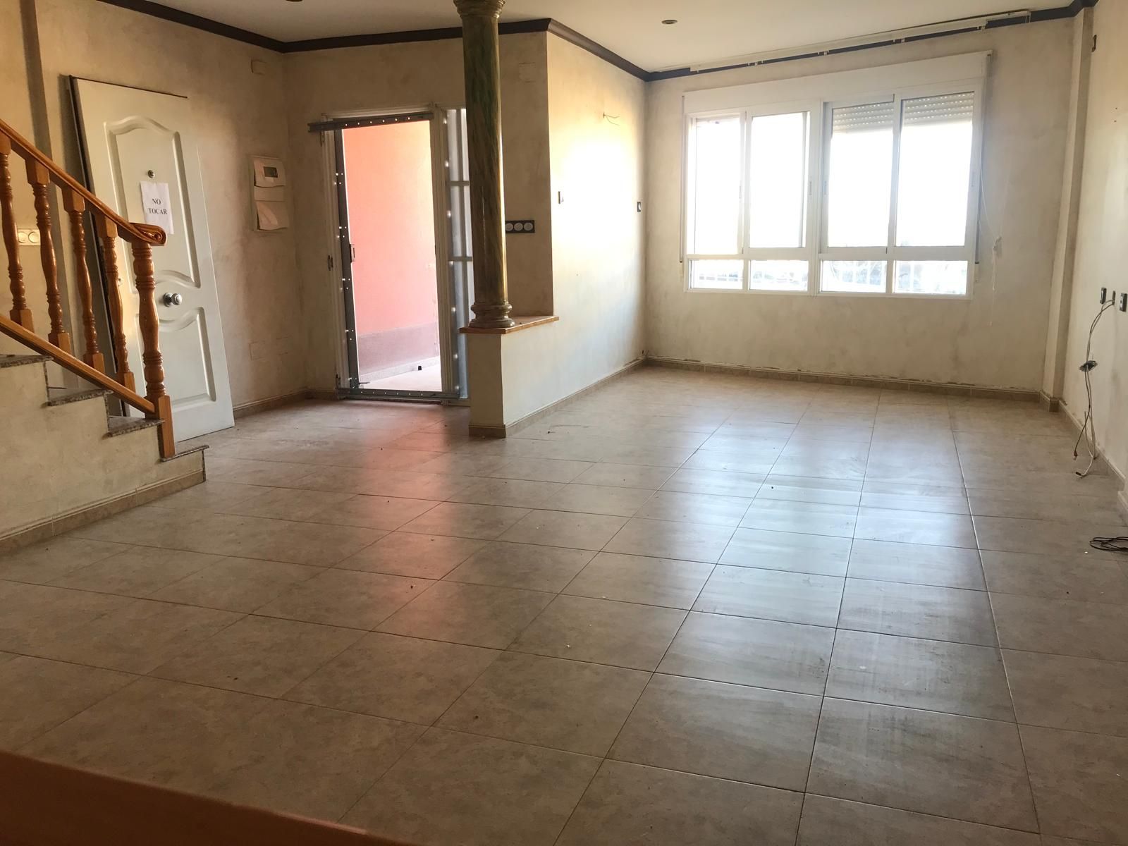 Casa adosada en venda en Totana