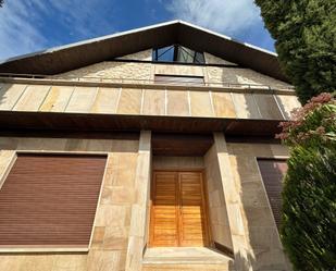 Vista exterior de Casa o xalet en venda en Boecillo amb Terrassa i Piscina