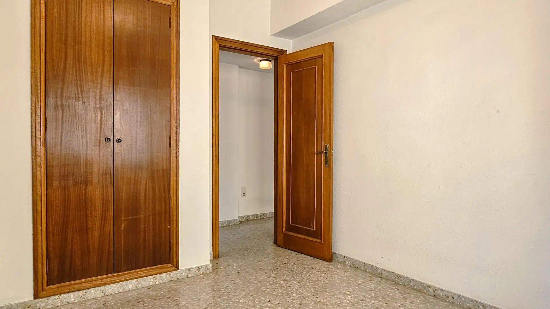 Flat for sale in Gandia  with Storage room and Balcony