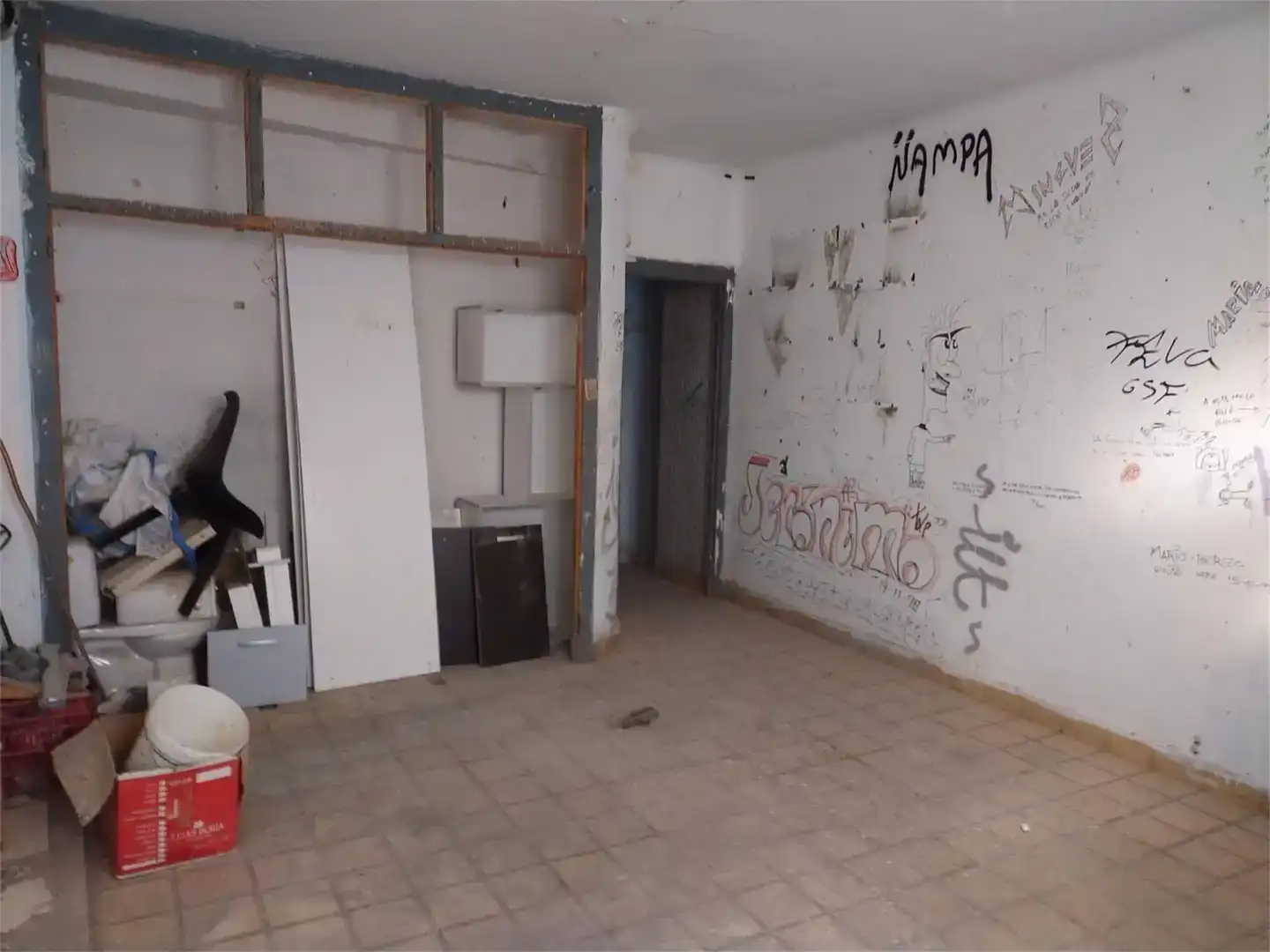 Casa adosada en venda en Nájera amb Balcó