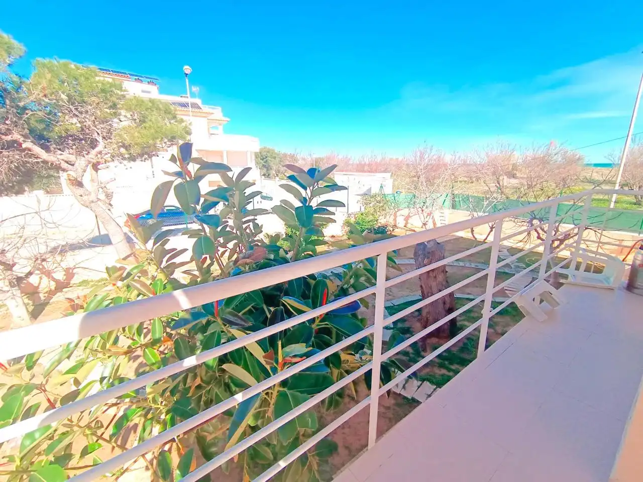 Terrassa de Casa o xalet en venda en Oliva amb Aire condicionat, Jardí privat i Terrassa