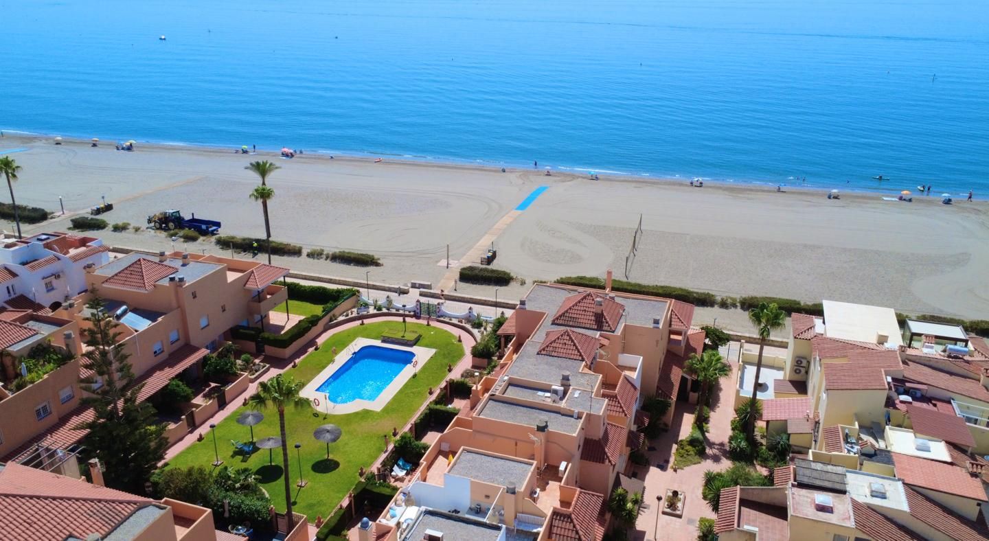 Exterior view of House or chalet for sale in Casares  with Air Conditioner, Private garden and Terrace