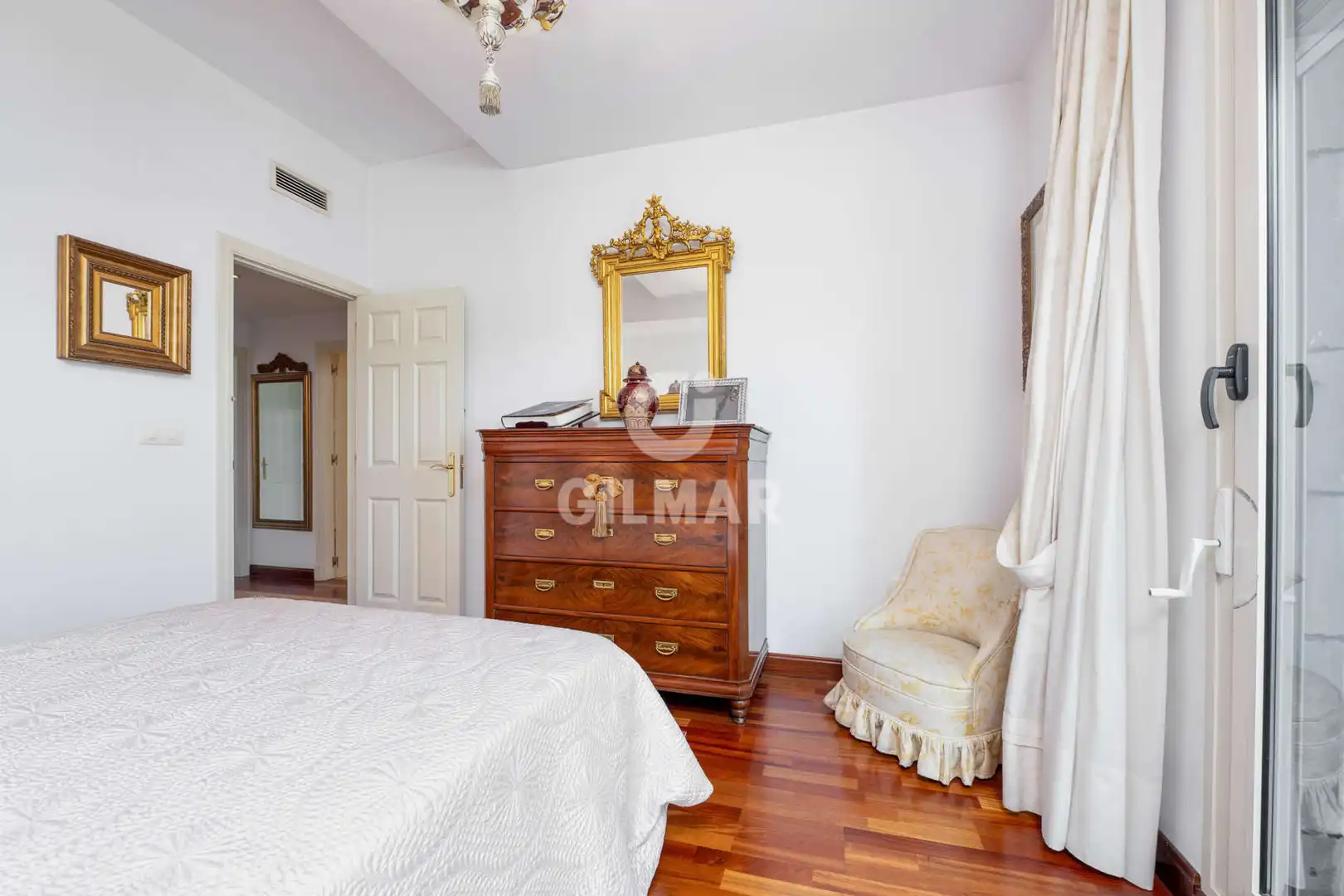 Bedroom of Flat for sale in Sevilla  with Heating, Private garden and Storage room