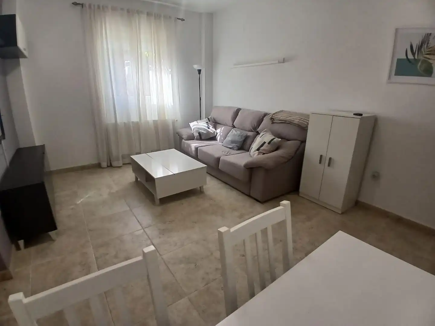 Sala d'estar de Apartament de lloguer en Alcázar de San Juan amb Aire condicionat, Calefacció i Moblat