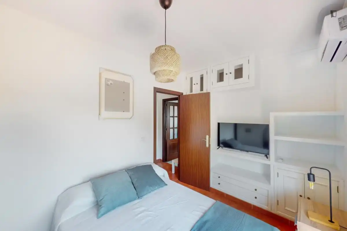 Habitación de Apartamento para compartir en Jerez de la Frontera con Amueblado, Lavadora y Microondas
