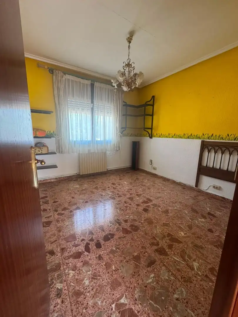 Habitación de Finca rústica en venta en Luceni con Aire acondicionado, Calefacción y Jardín privado