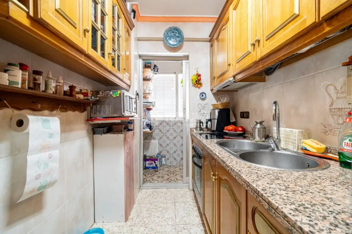 Kitchen of Flat for sale in Granada  with Air Conditioner, Heating and Terrace