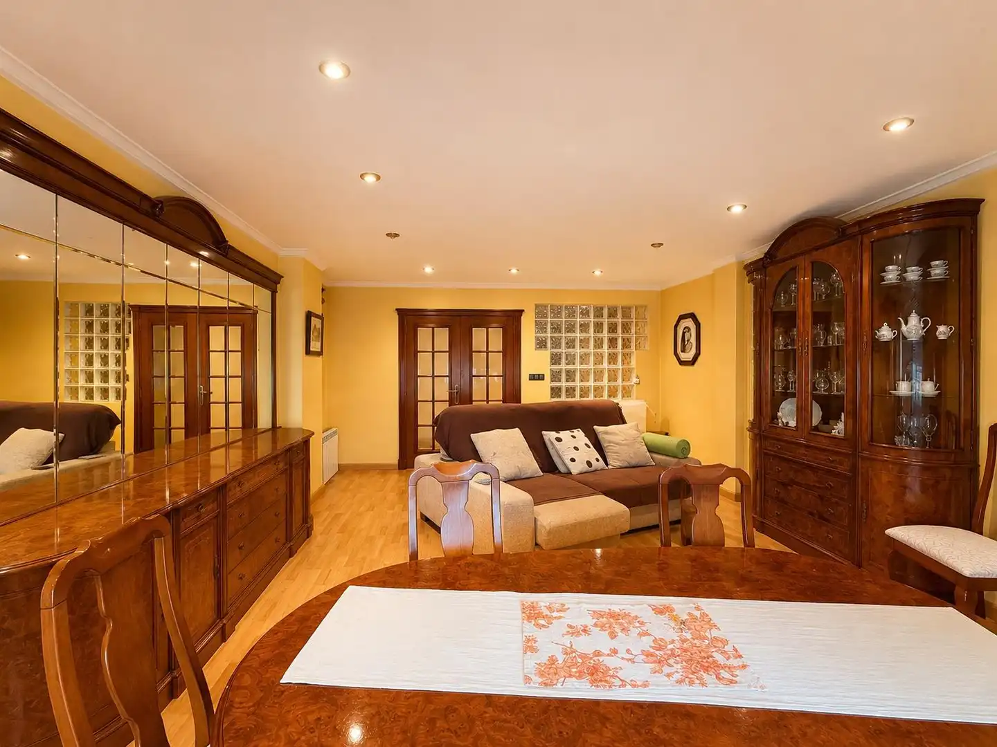 Living room of Flat for sale in Enguera  with Air Conditioner, Heating and Terrace