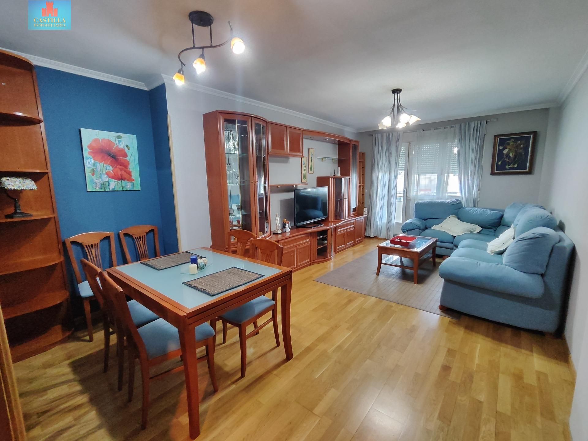 Sala d'estar de Pis en venda en Ávila Capital amb Calefacció, Parquet i Terrassa