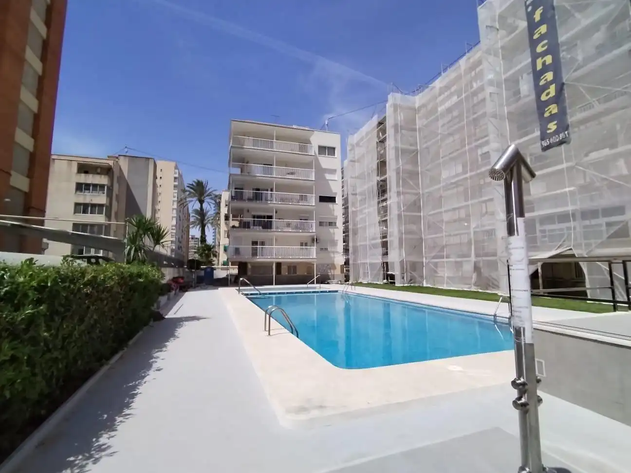 Piscina de Apartamento en venta en Benidorm con Jardín privado, Terraza y Piscina comunitaria
