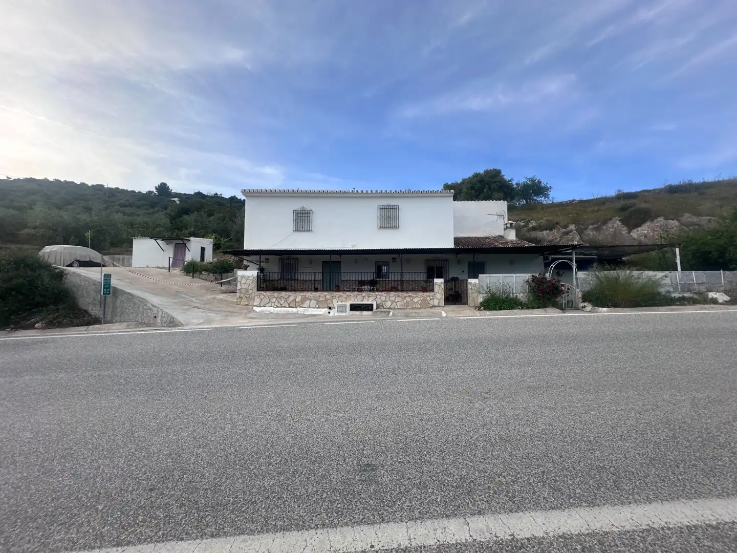 Vista exterior de Finca rústica en venda en Alcaucín amb Jardí privat, Terrassa i Moblat