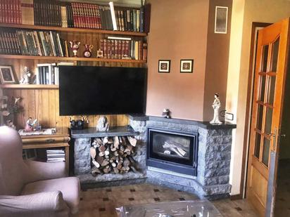 Living room of House or chalet for sale in Manlleu  with Swimming Pool
