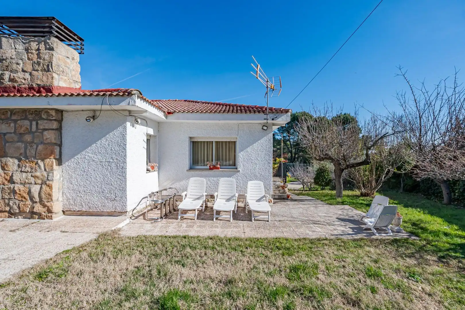 Vista exterior de Casa o chalet en venta en Tres Cantos con Calefacción, Jardín privado y Terraza