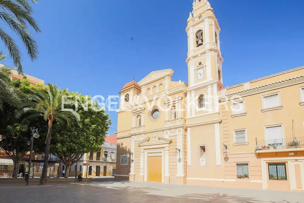 Außenansicht von Wohnung zum Verkauf in Valencia mit Klimaanlage, Heizung und Abstellraum
