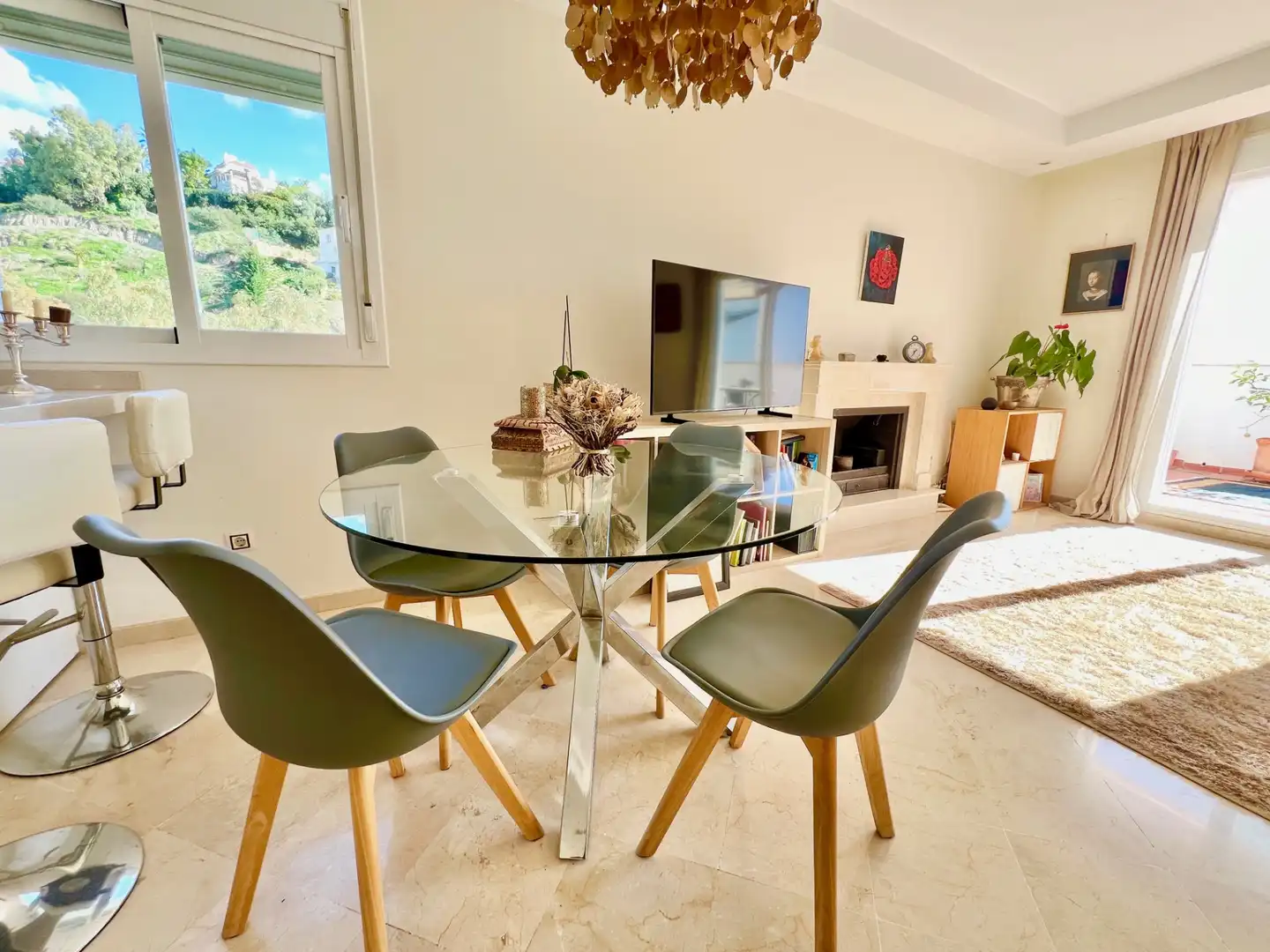 Esszimmer von Wohnungen zur Miete in Marbella mit Klimaanlage, Terrasse und Schwimmbad