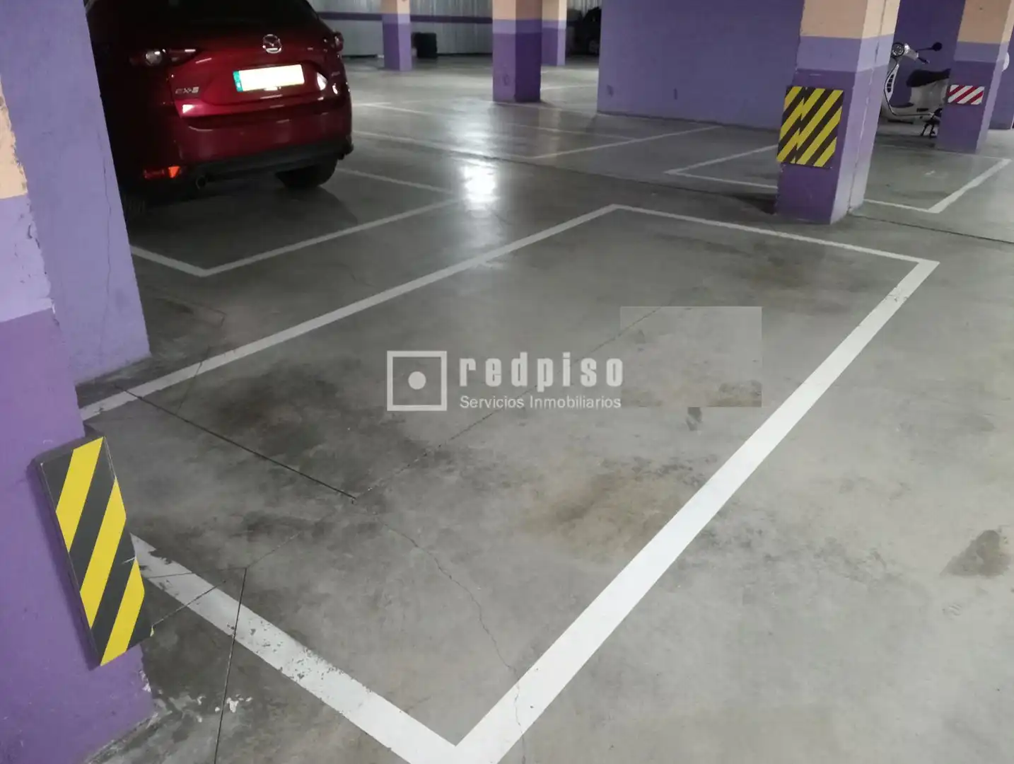 Aparcament de Pis de lloguer en Madrid amb Aire condicionat, Calefacció i Jardí privat