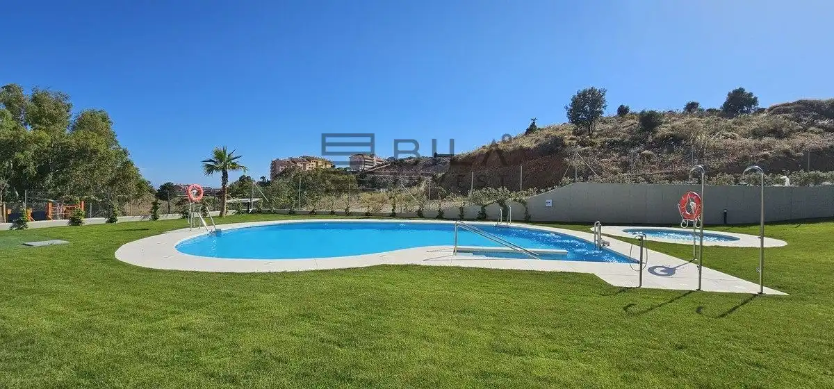 Piscina de Piso en venta en Fuengirola con Aire acondicionado, Terraza y Piscina
