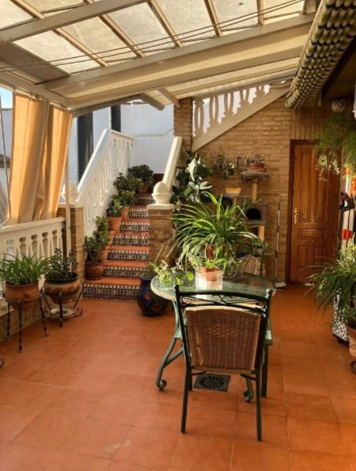 Casa adosada en venta en El Pinós / Pinoso con Jardín privado, Terraza y Amueblado