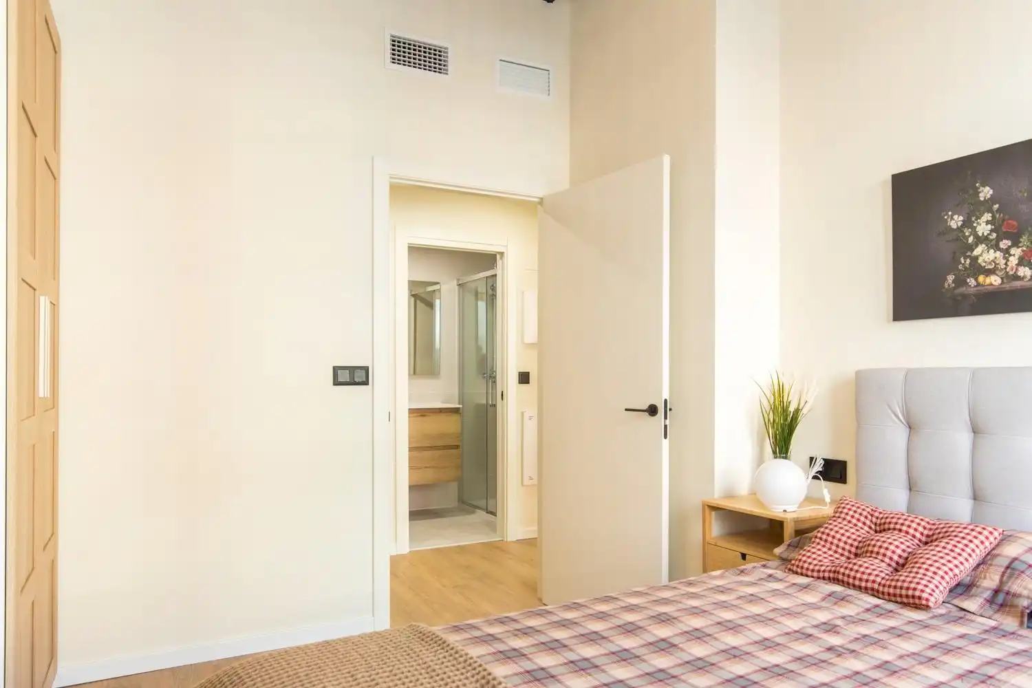 Habitación de Piso de alquiler en Zaragoza con Aire acondicionado, Calefacción y Parquet