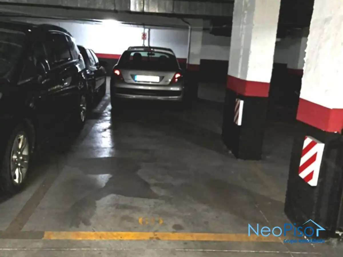 Aparcament de Pis en venda en Alcorcón amb Aire condicionat, Terrassa i Moblat