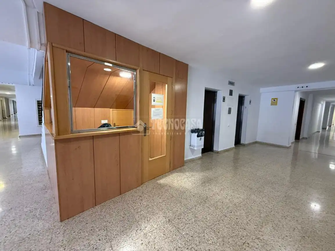 Piso en venta en Alicante / Alacant con Balcón