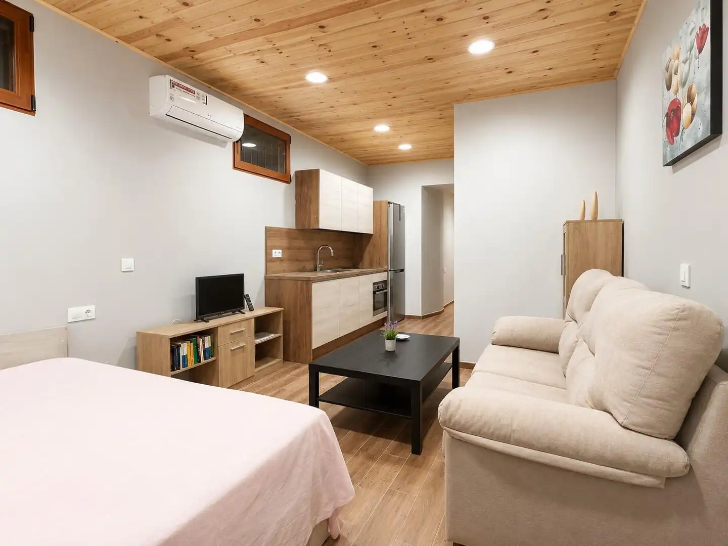 Sala d'estar de Apartament en venda en Hervás amb Aire condicionat i Moblat