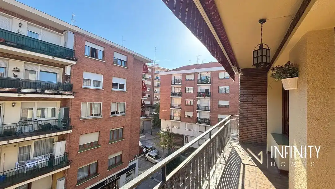 Exterior view of Flat for rent in Galdakao  with Heating, Terrace and Furnished