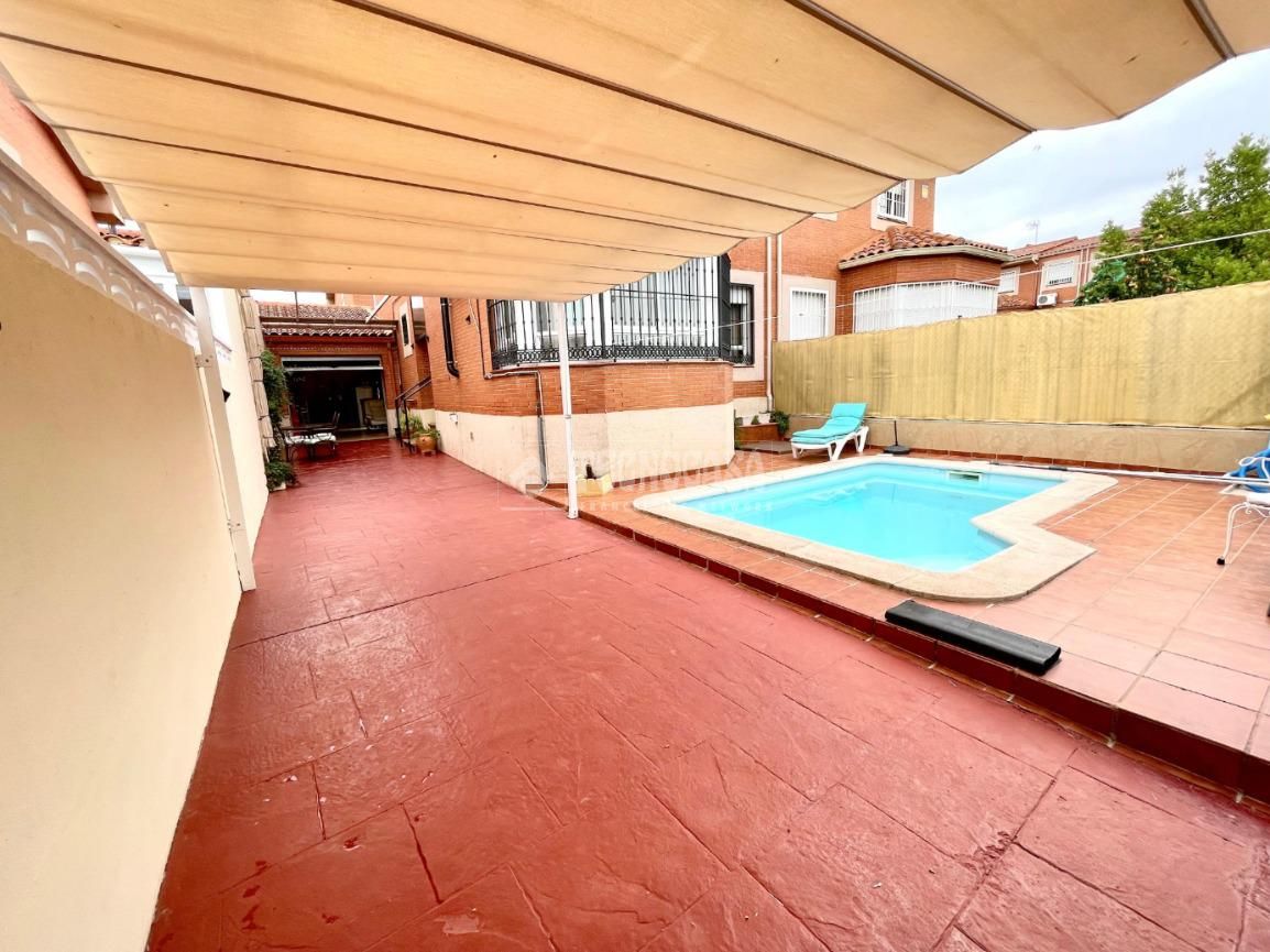 Swimming pool of House or chalet for sale in Seseña