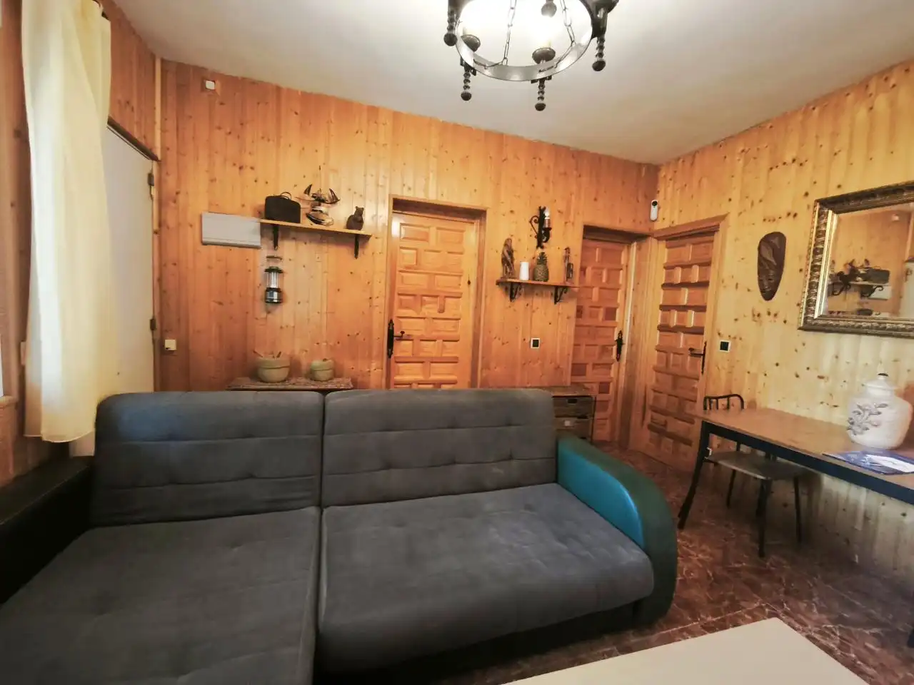 Sala d'estar de Casa o xalet en venda en Villa del Prado amb Aire condicionat, Calefacció i Jardí privat