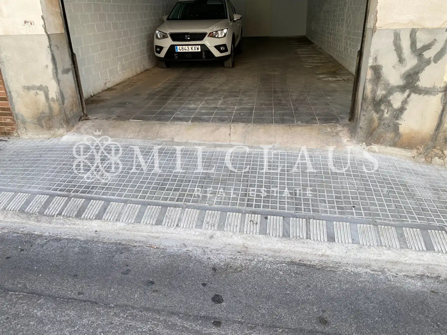 Parkplatz von Garage zum Verkauf in Terrassa