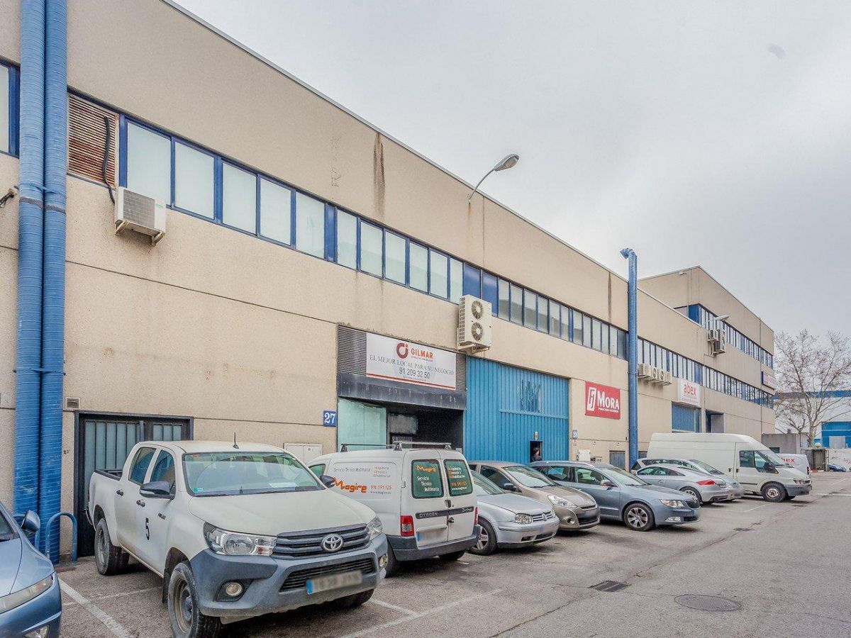 Außenansicht von Fabrikhallen zum verkauf in San Sebastián de los Reyes
