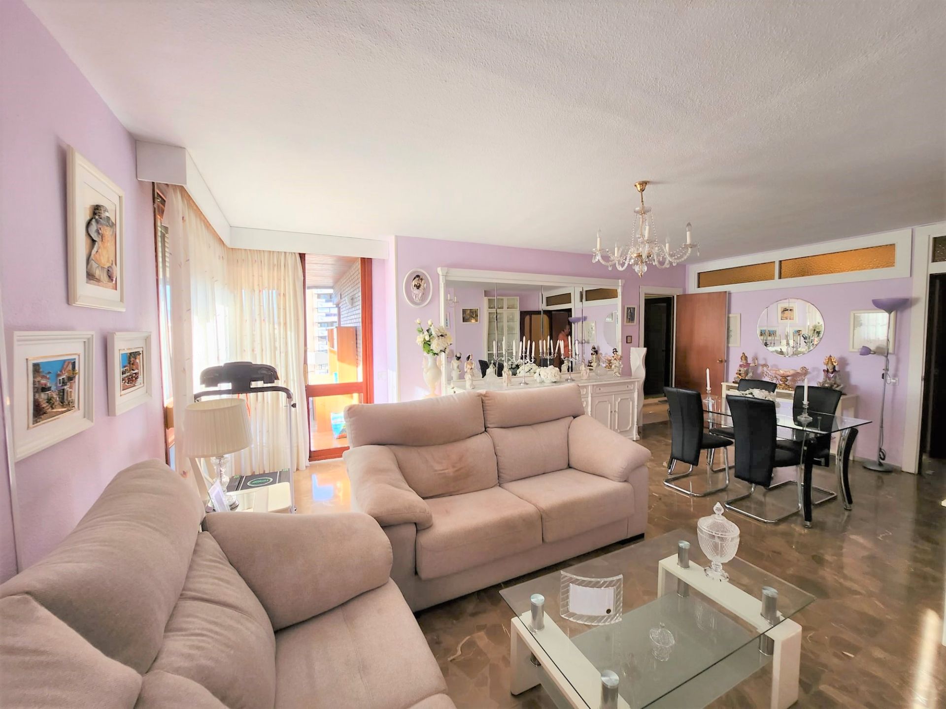 Sala d'estar de Pis en venda en Málaga Capital amb Aire condicionat, Terrassa i Moblat