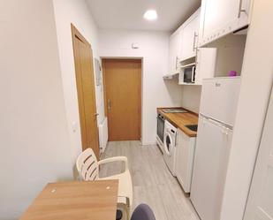 Cuina de Estudi de lloguer en  Madrid Capital amb Calefacció, Moblat i Balcó