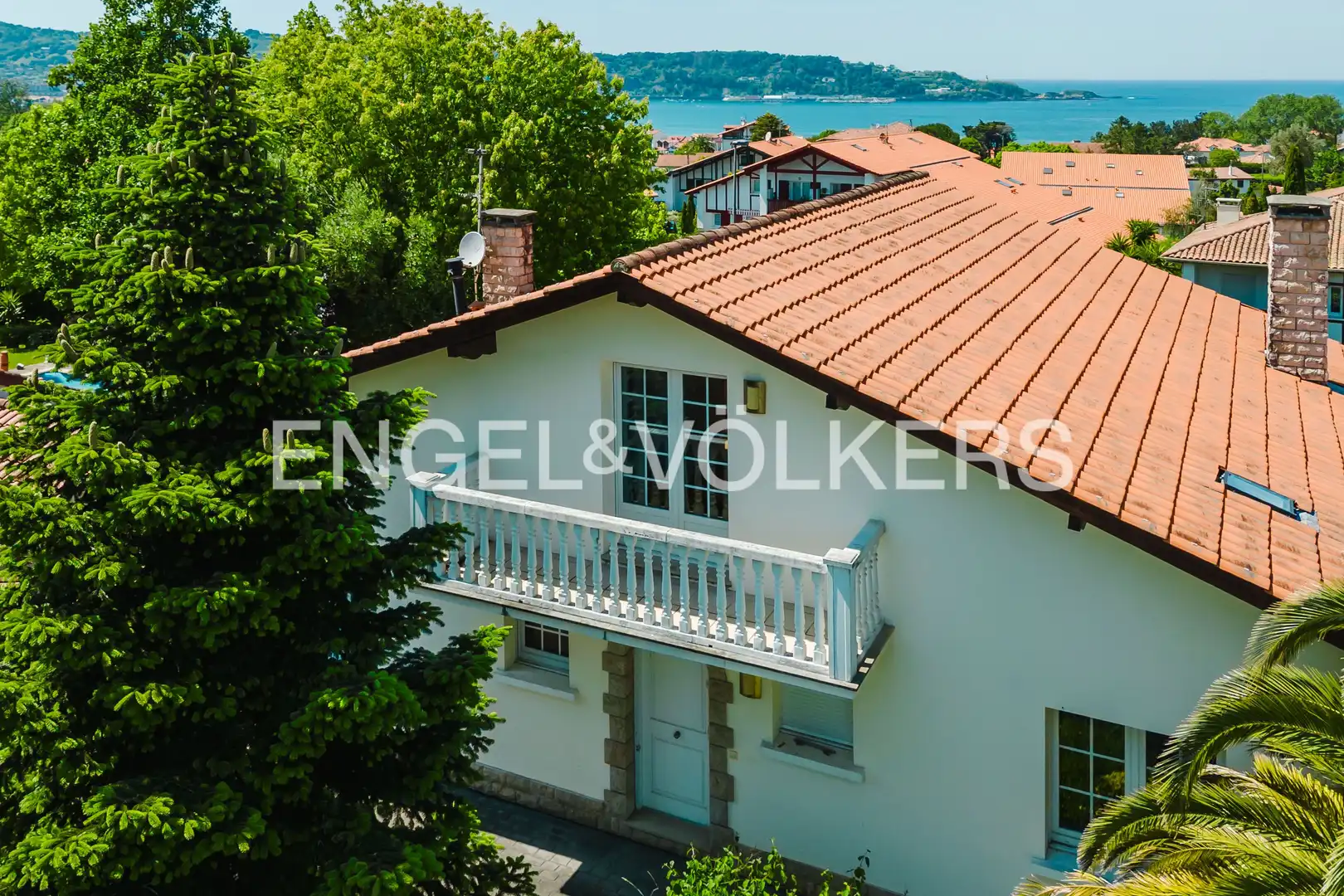Terraza de Finca rústica en venta en Hendaye con Aire acondicionado, Calefacción y Jardín privado