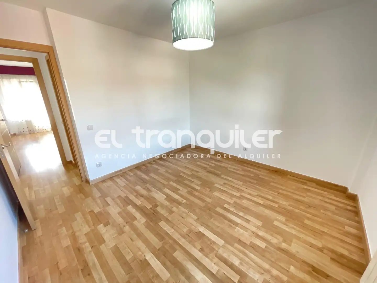 Dormitori de Pis de lloguer en Leganés amb Aire condicionat, Parquet i Terrassa