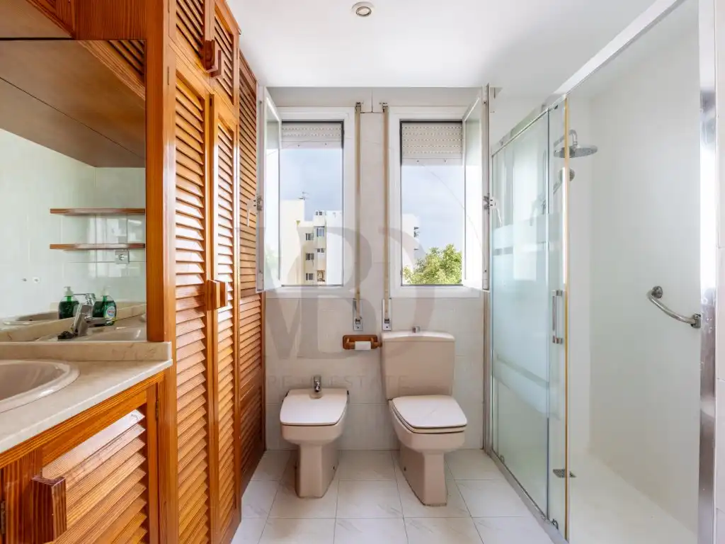 Baño de Apartamento en venta en Eivissa con Aire acondicionado