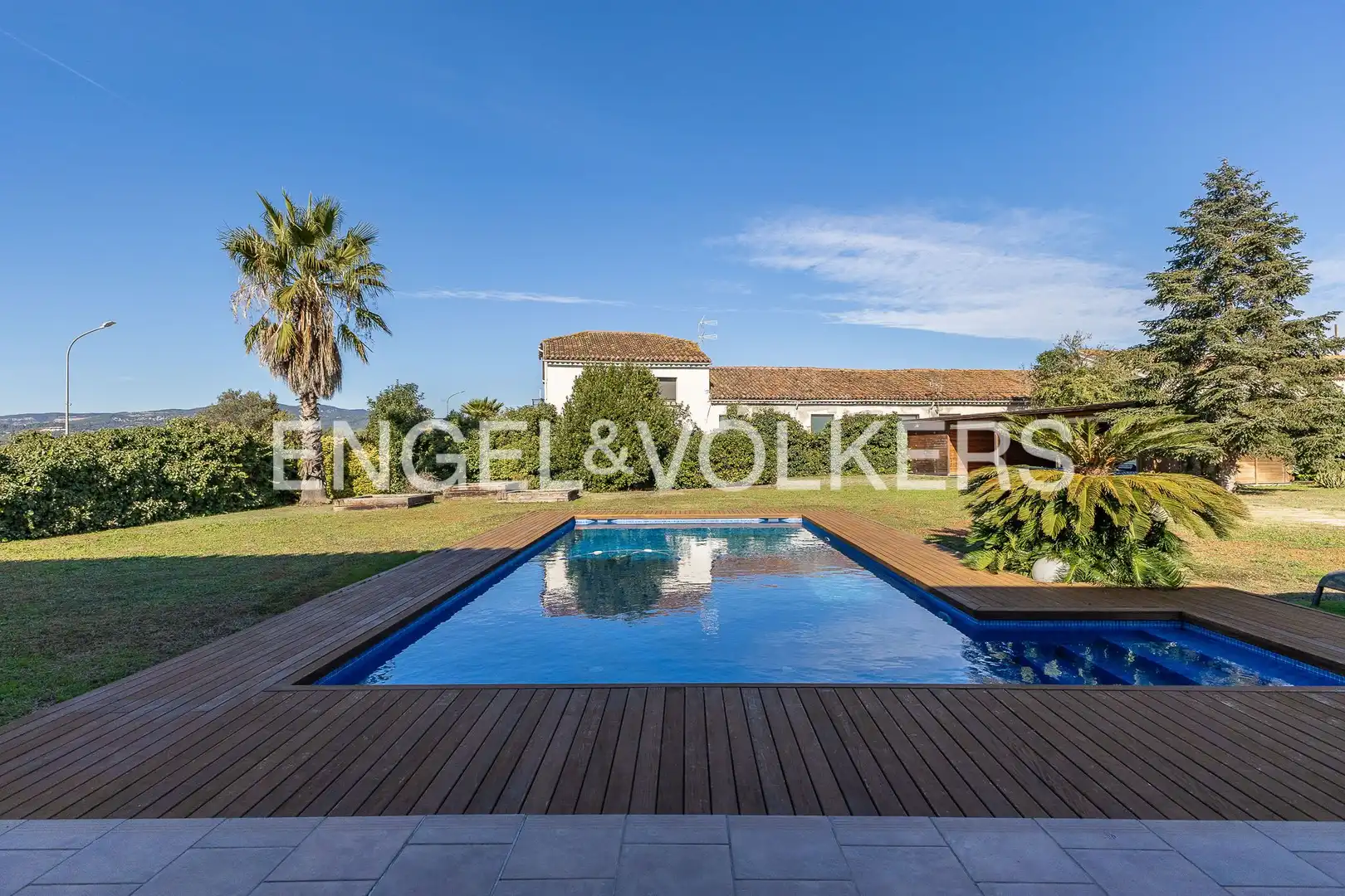 Exterior view of Houses for sale in Les Franqueses del Vallès  with Air Conditioner, Heating and Private garden