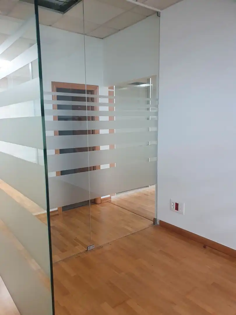 Büro zur Miete in Vigo  mit Möbliert