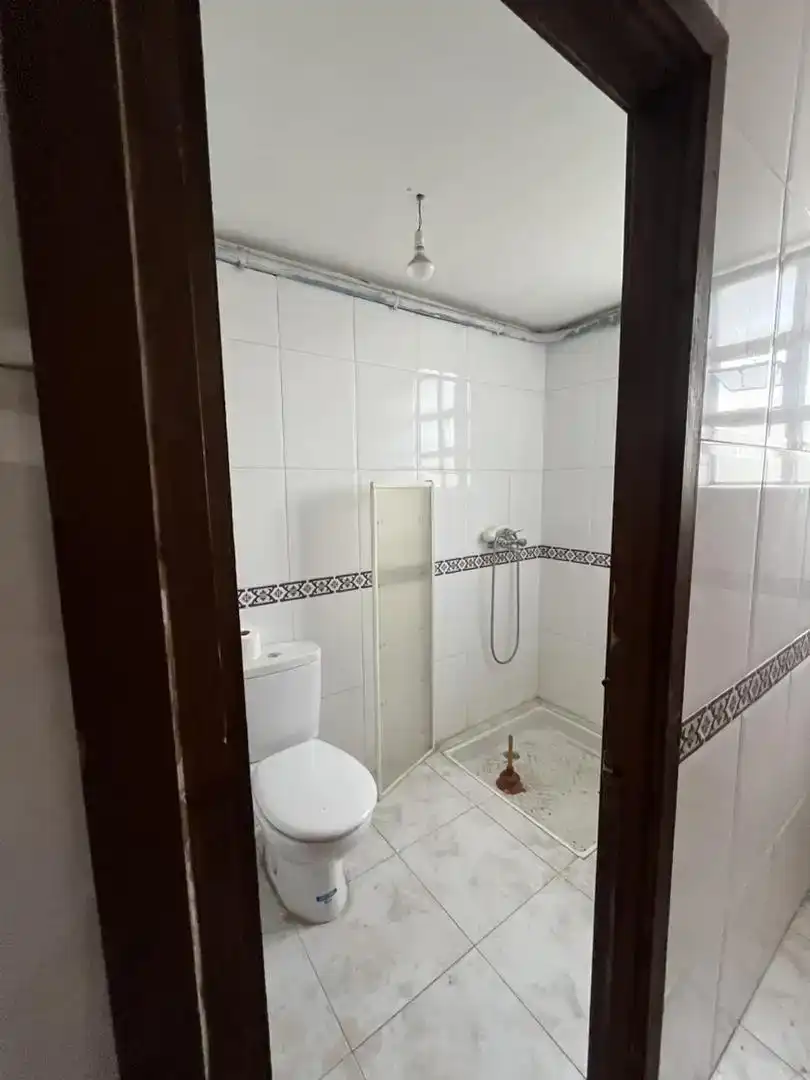 Bathroom of Industrial buildings for rent in Villaturiel
