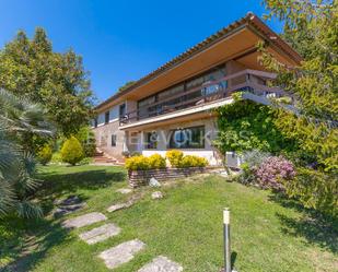 Exterior view of House or chalet for sale in Cerdanyola del Vallès  with Air Conditioner, Heating and Private garden