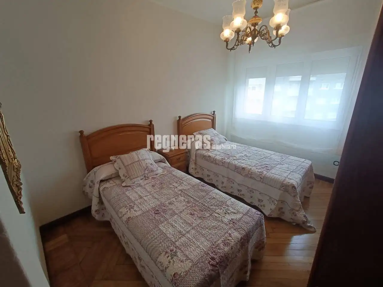 Bedroom of Flat for rent in Avilés  with Heating and Furnished