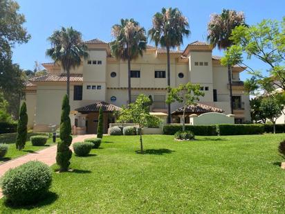 Vista exterior de Apartament en venda en Marbella amb Calefacció, Jardí privat i Terrassa