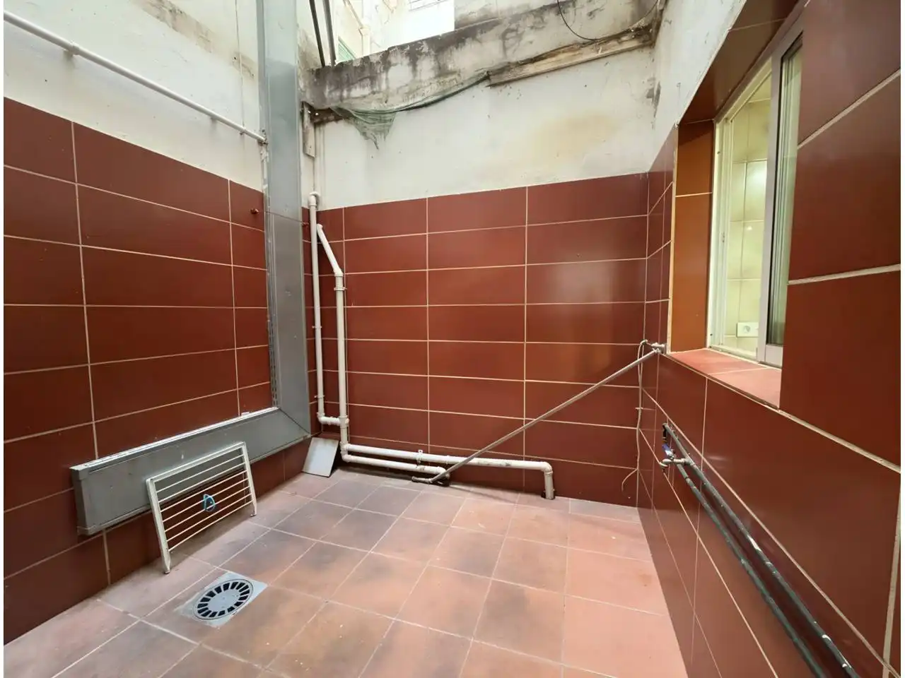 Bathroom of Flat for sale in Santa Coloma de Gramenet