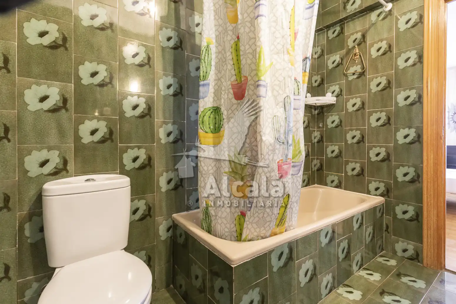 Baño de Piso en venta en Alcalá de Henares con Calefacción y Terraza