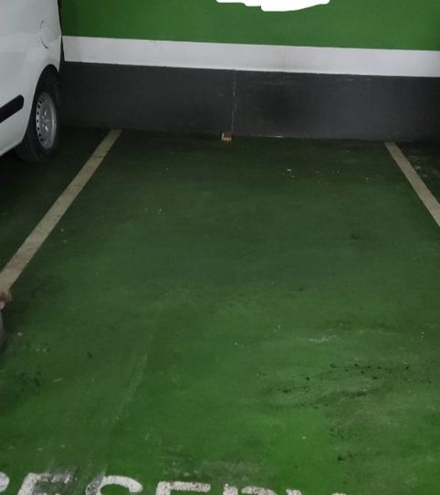 Foto 2 de Garatge de lloguer a Carrer de Quevedo, 25, La Salut, Badalona