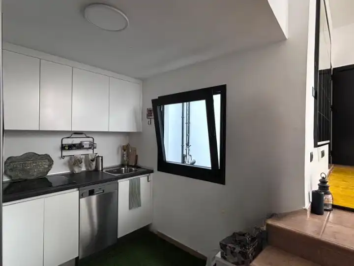 Cuina de Casa adosada en venda en Santa Cruz de Tenerife amb Aire condicionat, Parquet i Terrassa