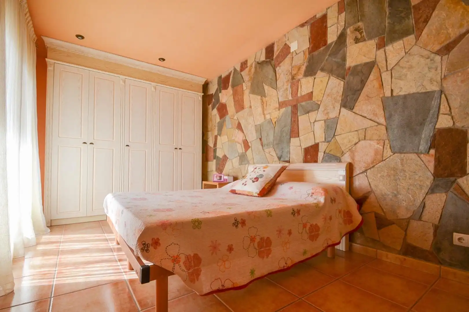 Dormitori de Casa o xalet en venda en Deltebre amb Aire condicionat, Jardí privat i Terrassa