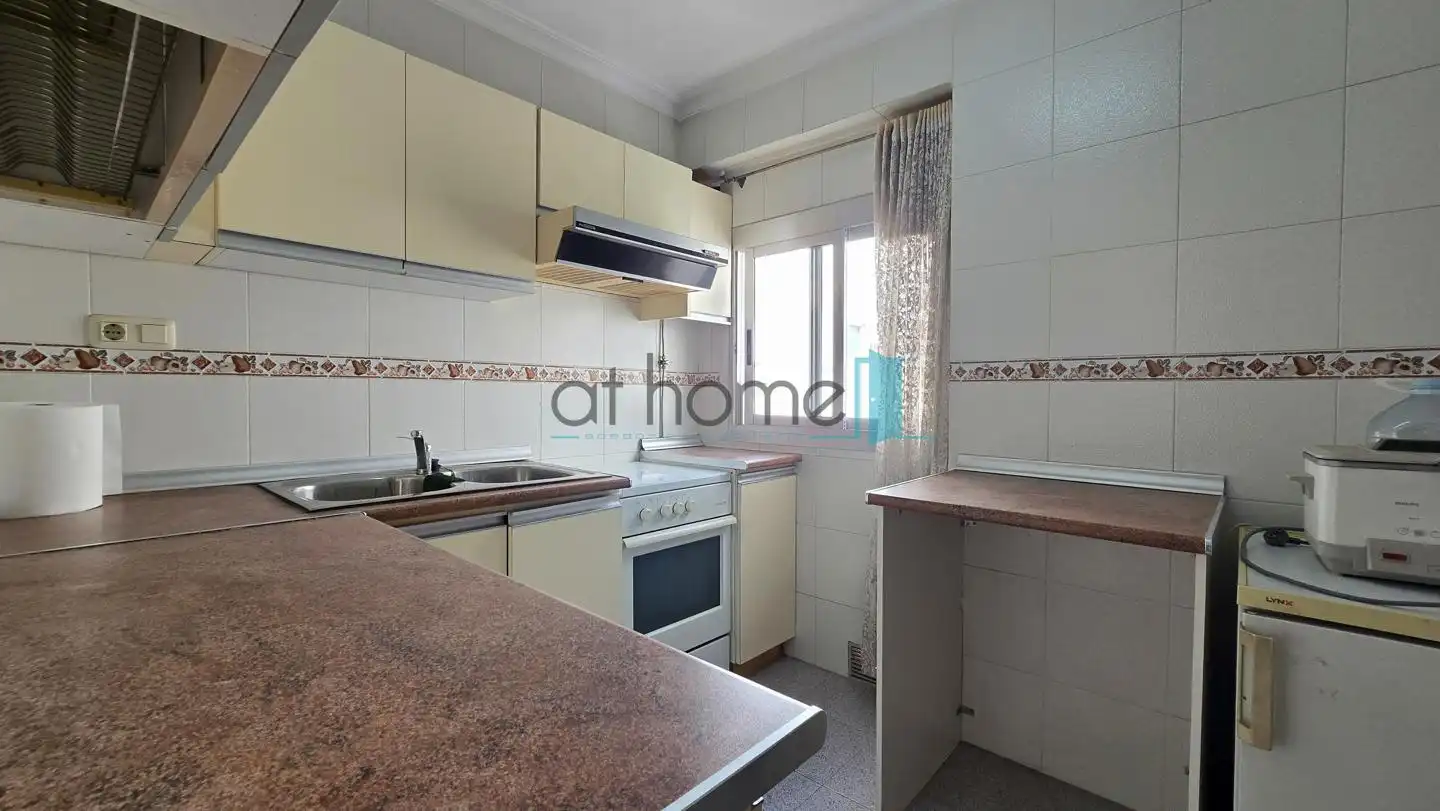 Flat with terrace for sale in calle de Ramón y Cajal, imagen 7