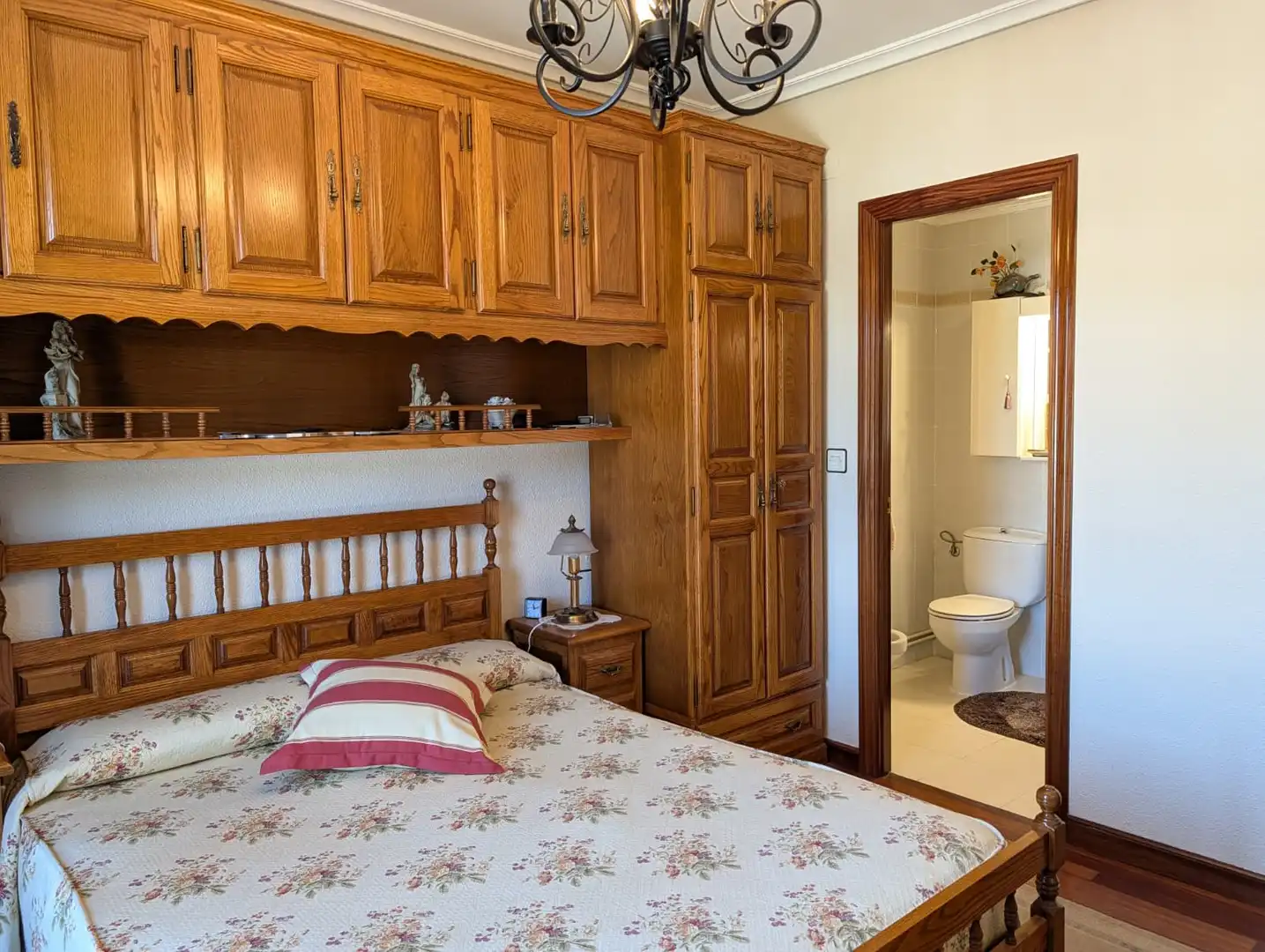 Schlafzimmer von Haus oder Chalet zum Verkauf in Zorraquín mit Heizung, Privatgarten und Terrasse